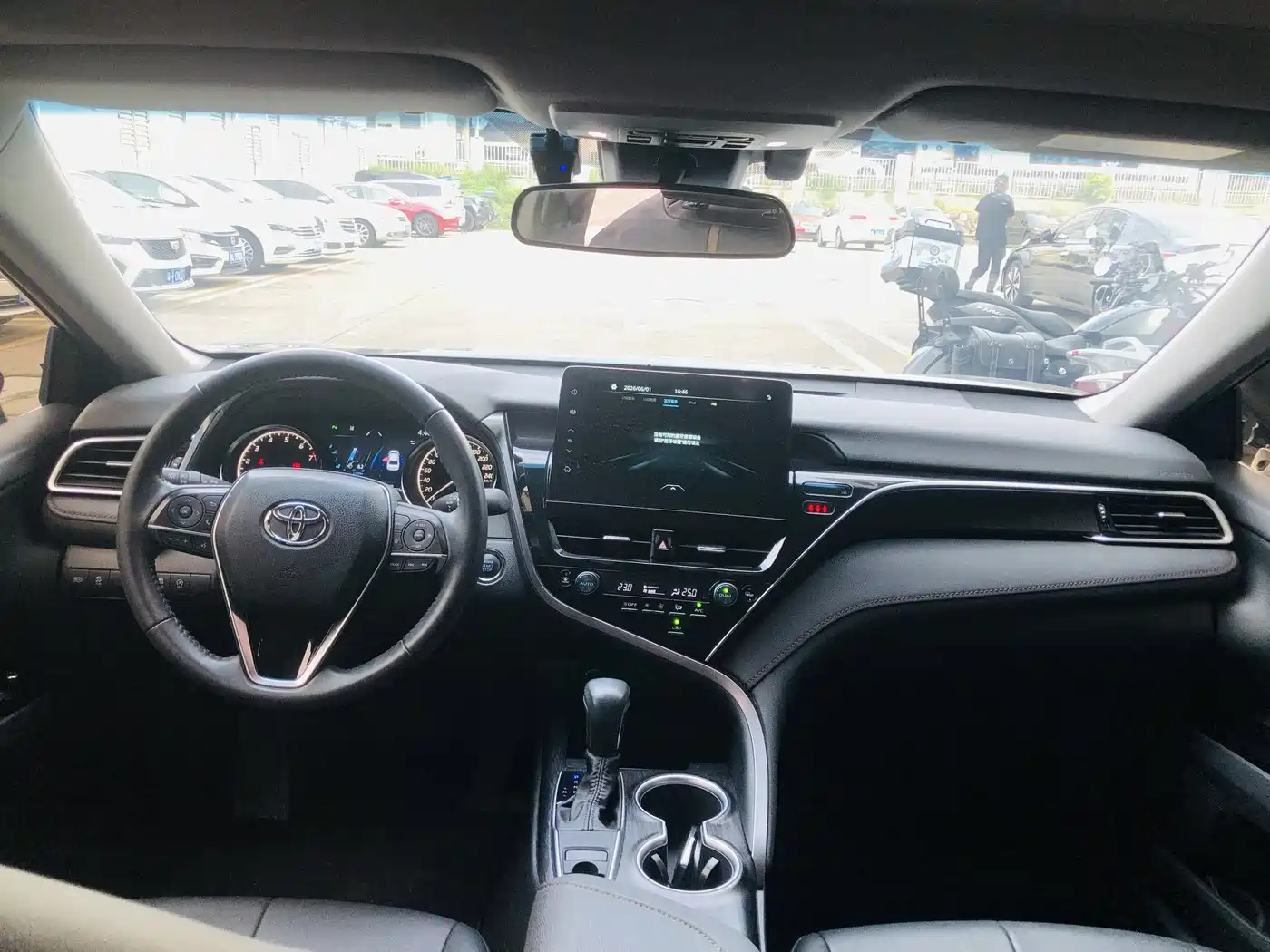 Toyota Camry 2023 2.0G Luxury Edition фото 15