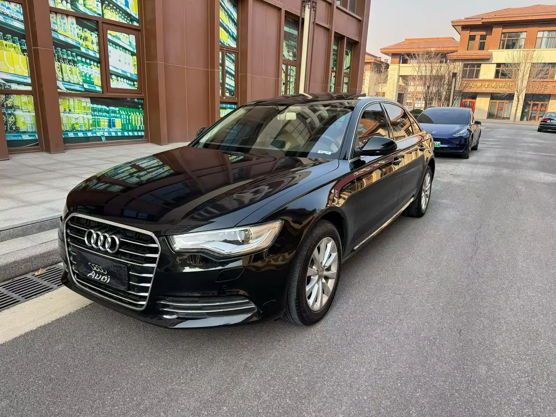 Фото 1 - Audi A6L