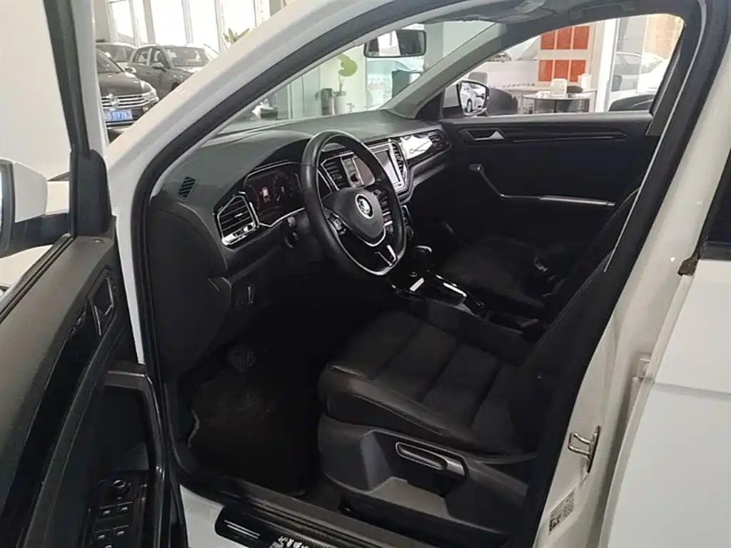 Volkswagen T-ROC 2020 280TSI DSG 2WD Comfort фото 23