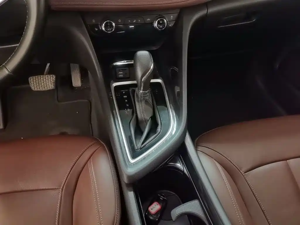 Buick GL6 2018 18T 6-Seater Premium фото 14