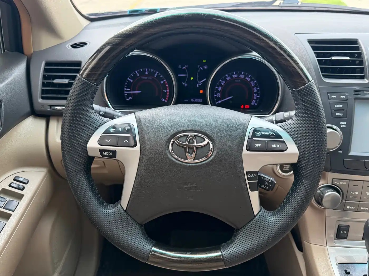 Toyota Highlander 2012 2.7L 2WD 7-Seater Luxury Edition фото 15