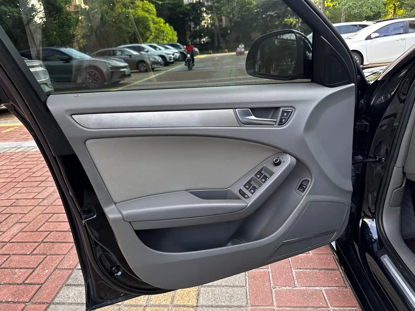 Audi A4L 2012 1.8 TFSI Manual Comfort фото 11