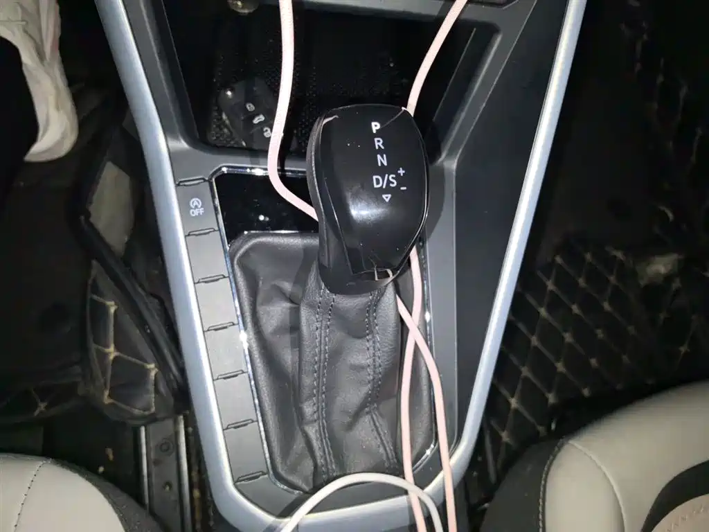 Volkswagen Polo 2019 Plus 1.5L Automatic Colorful Tech Edition фото 11