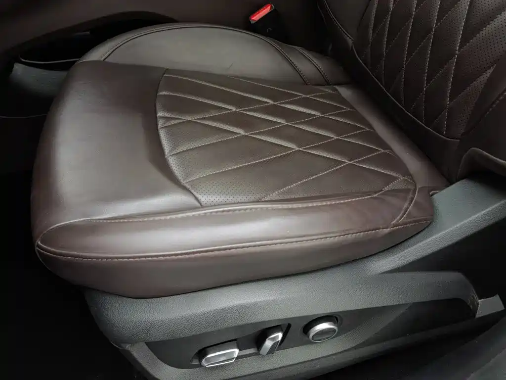 Chery Tiggo 8 PRO 2025 2024 Champion Edition 390T 2WD Peak Edition 5-Seater