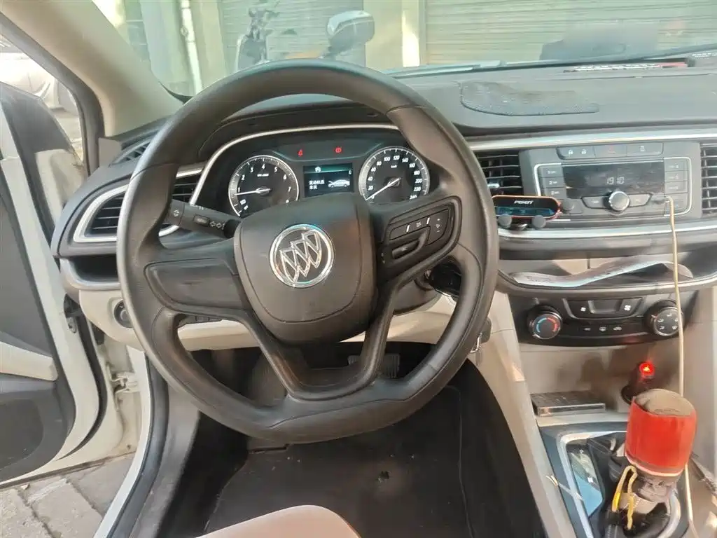 Buick Excelle 2017 15N Automatic Elite фото 3