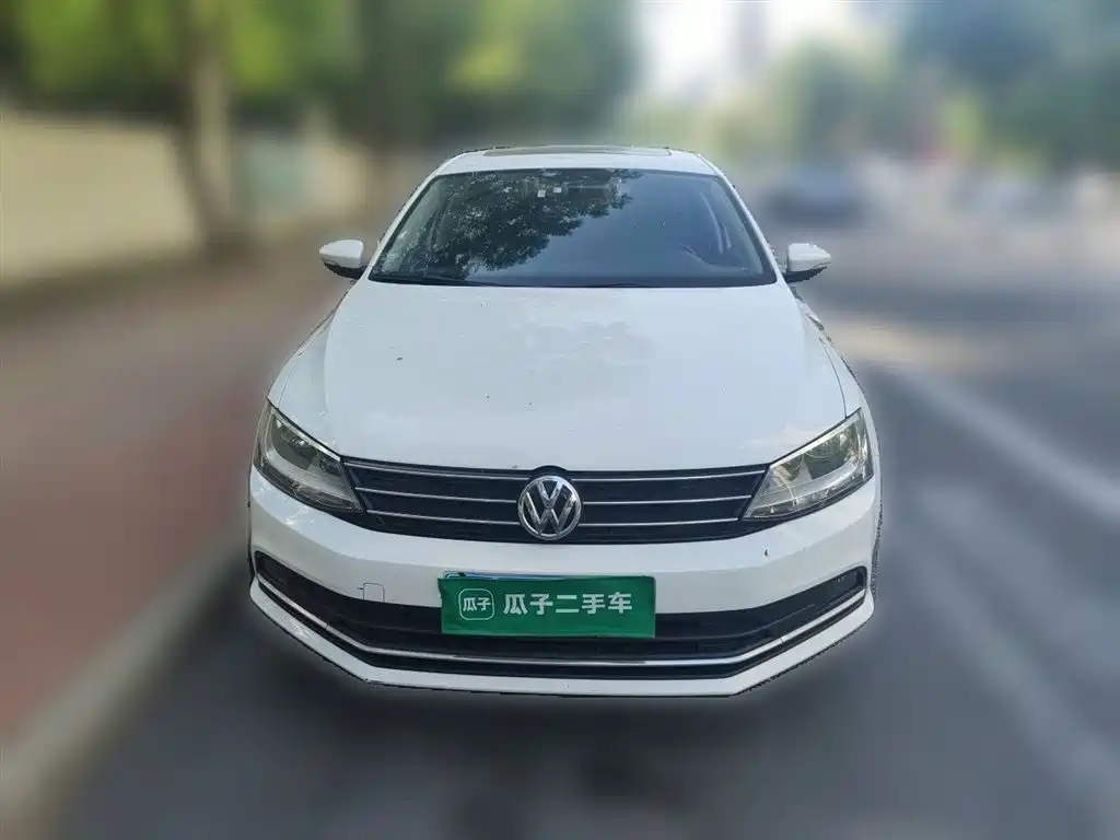 Volkswagen Sagitar 2017 1.6L Manual Comfort фото 3