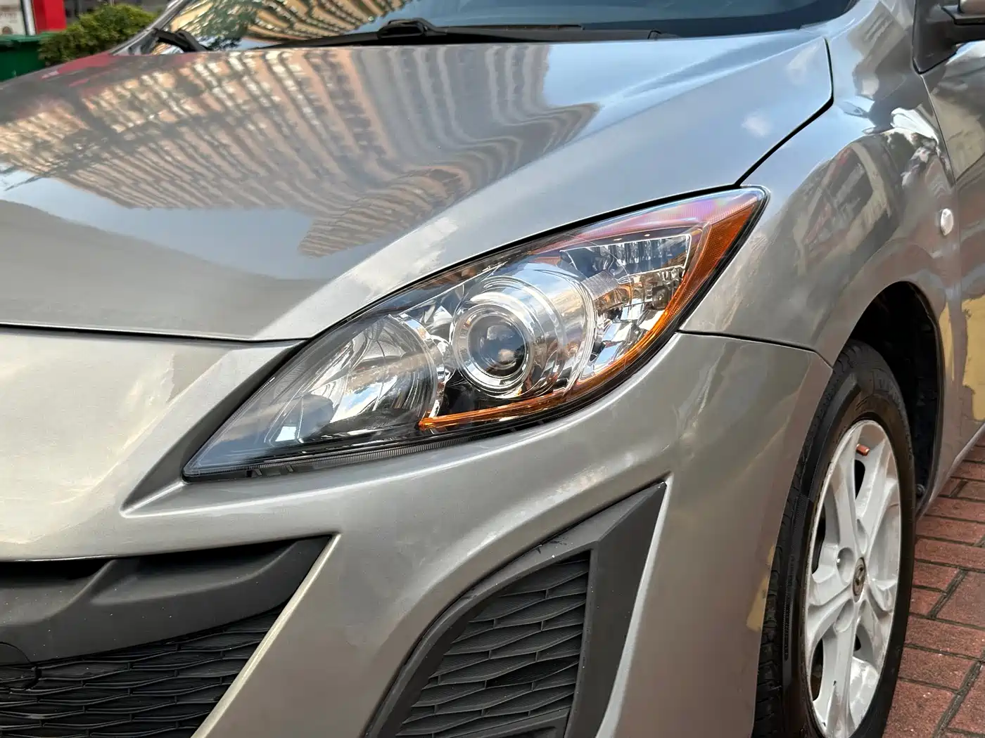 Mazda Mazda3 Axela 2012 2012 Hatchback 1.6L Manual Comfort