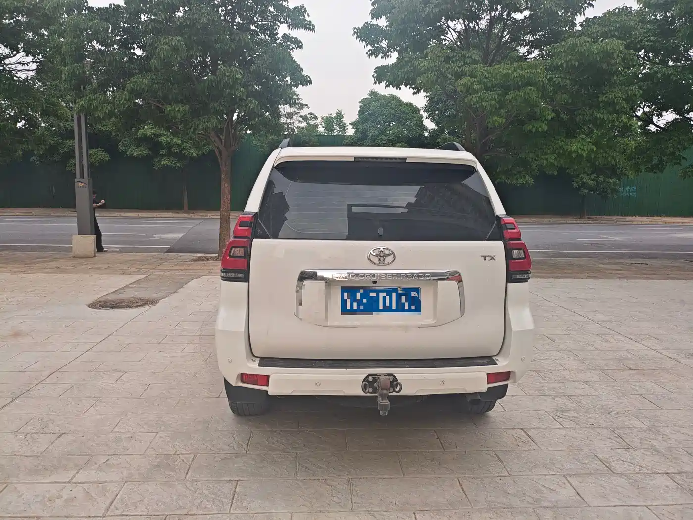 Toyota Prado (Import) 2010 2.7L Auto Luxury фото 2