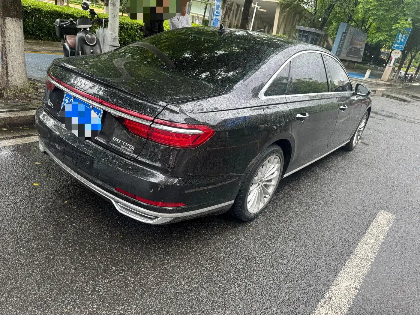 Audi A8 2018 A8L 55 TFSI quattro Launch Premium фото 7