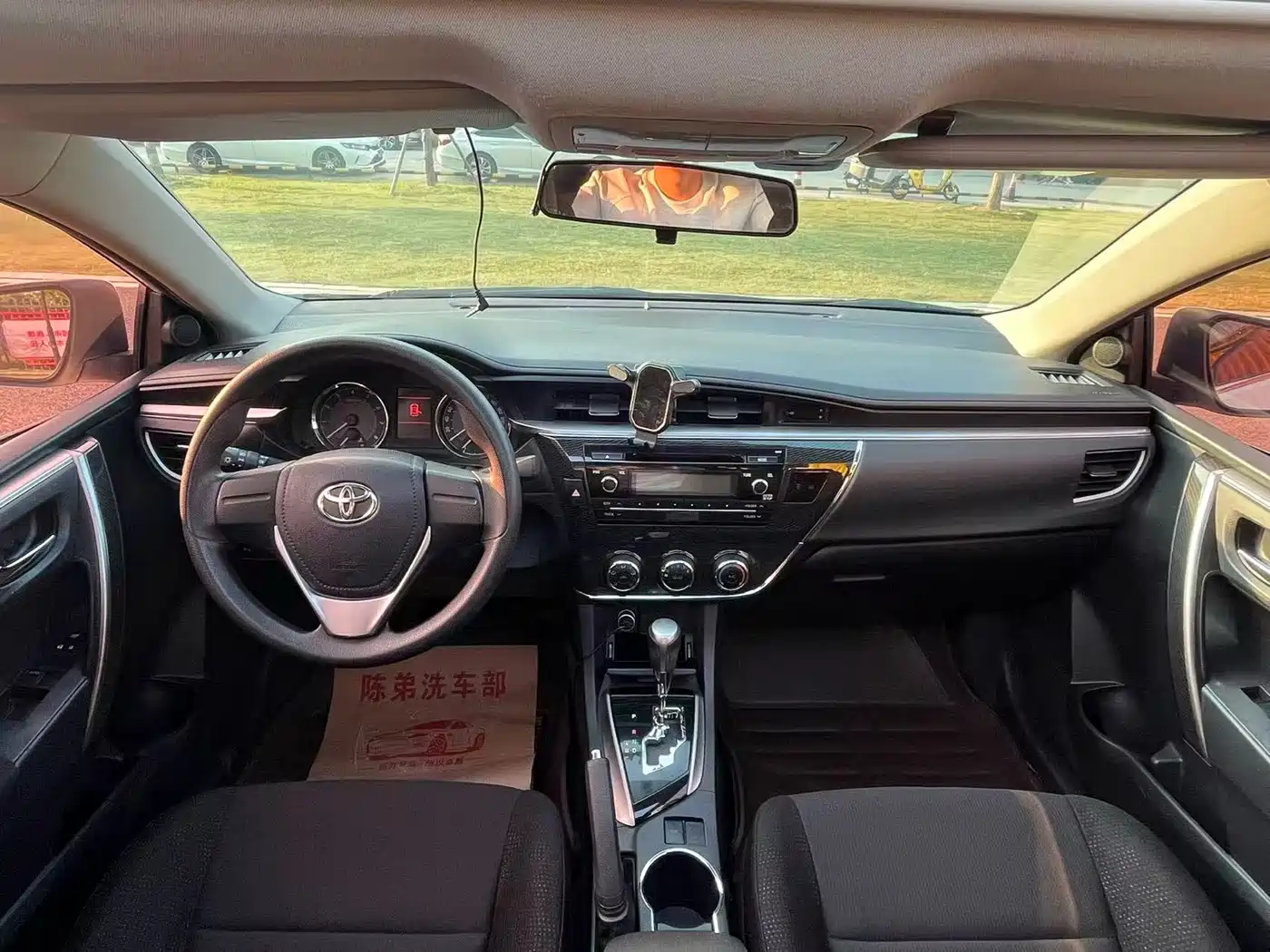 Toyota Corolla 2014 1.6L CVT GL-i фото 18