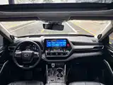 Фото 20 - Toyota Highlander