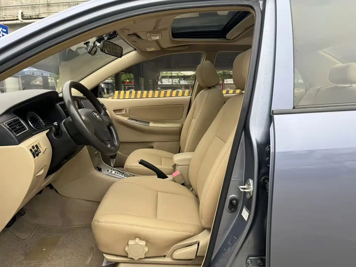 Toyota Corolla 2013 1.6L Automatic Excellence Edition фото 4