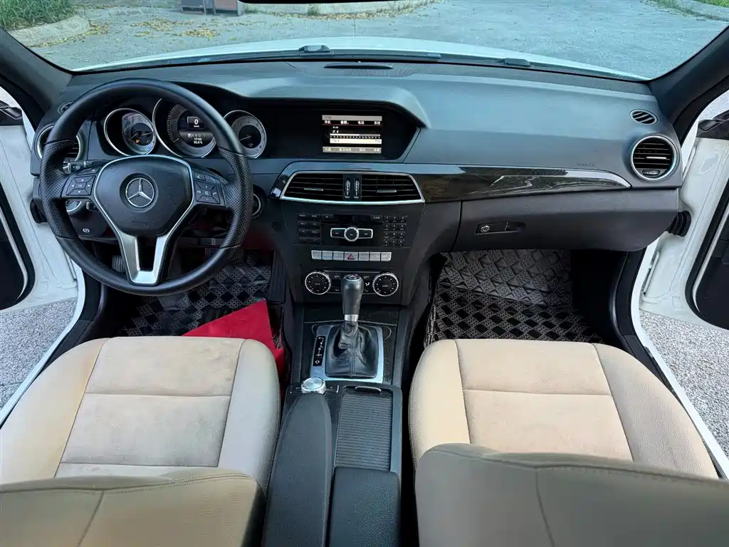 Mercedes-Benz C-Class 2013 C 260 Fashion Grand Edition фото 14