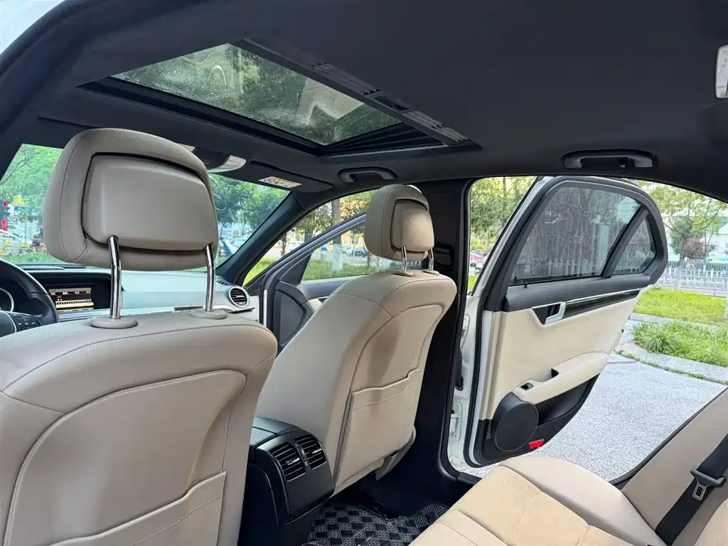 Mercedes-Benz C-Class 2013 C 260 Fashion Grand Edition фото 20