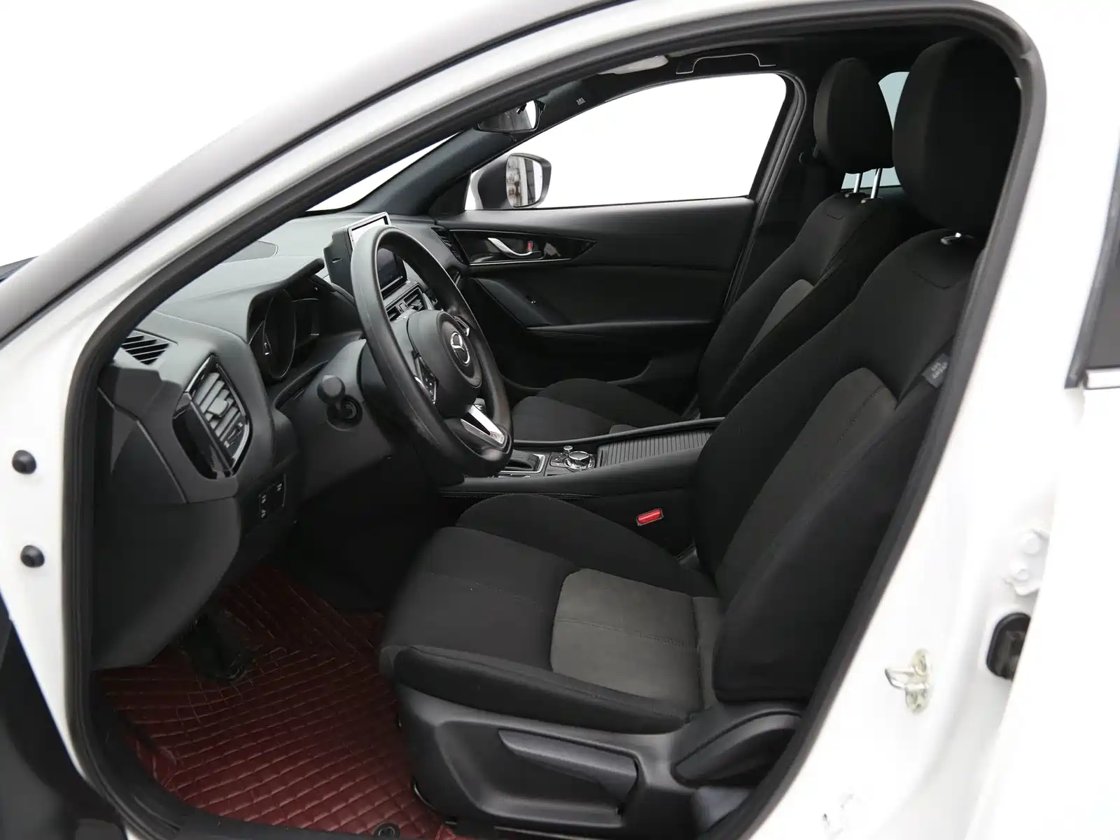 Фото 13 - Mazda CX-4
