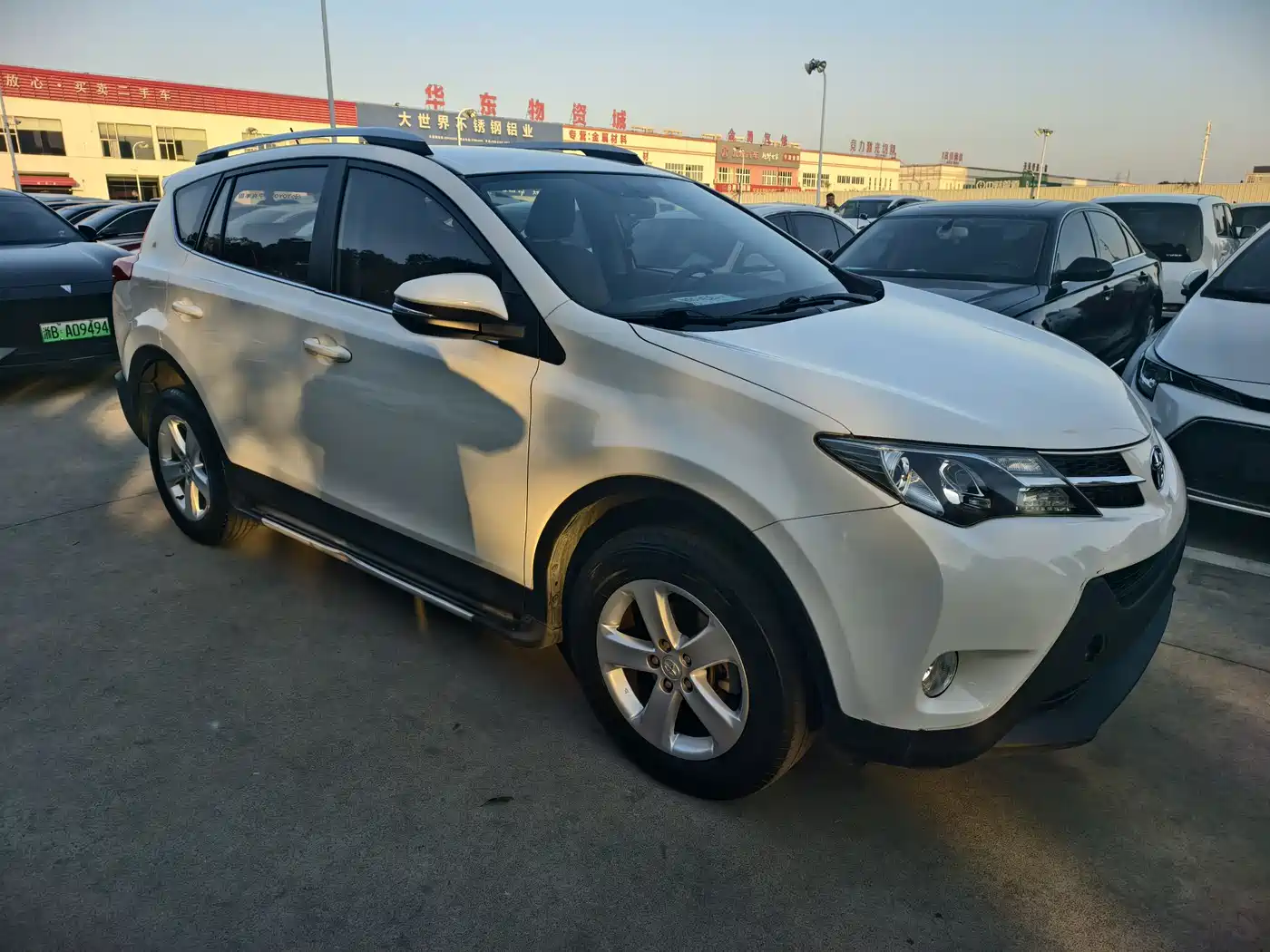 Toyota RAV4 Rongfang 2013 2.0L CVT 2WD Urban фото 3