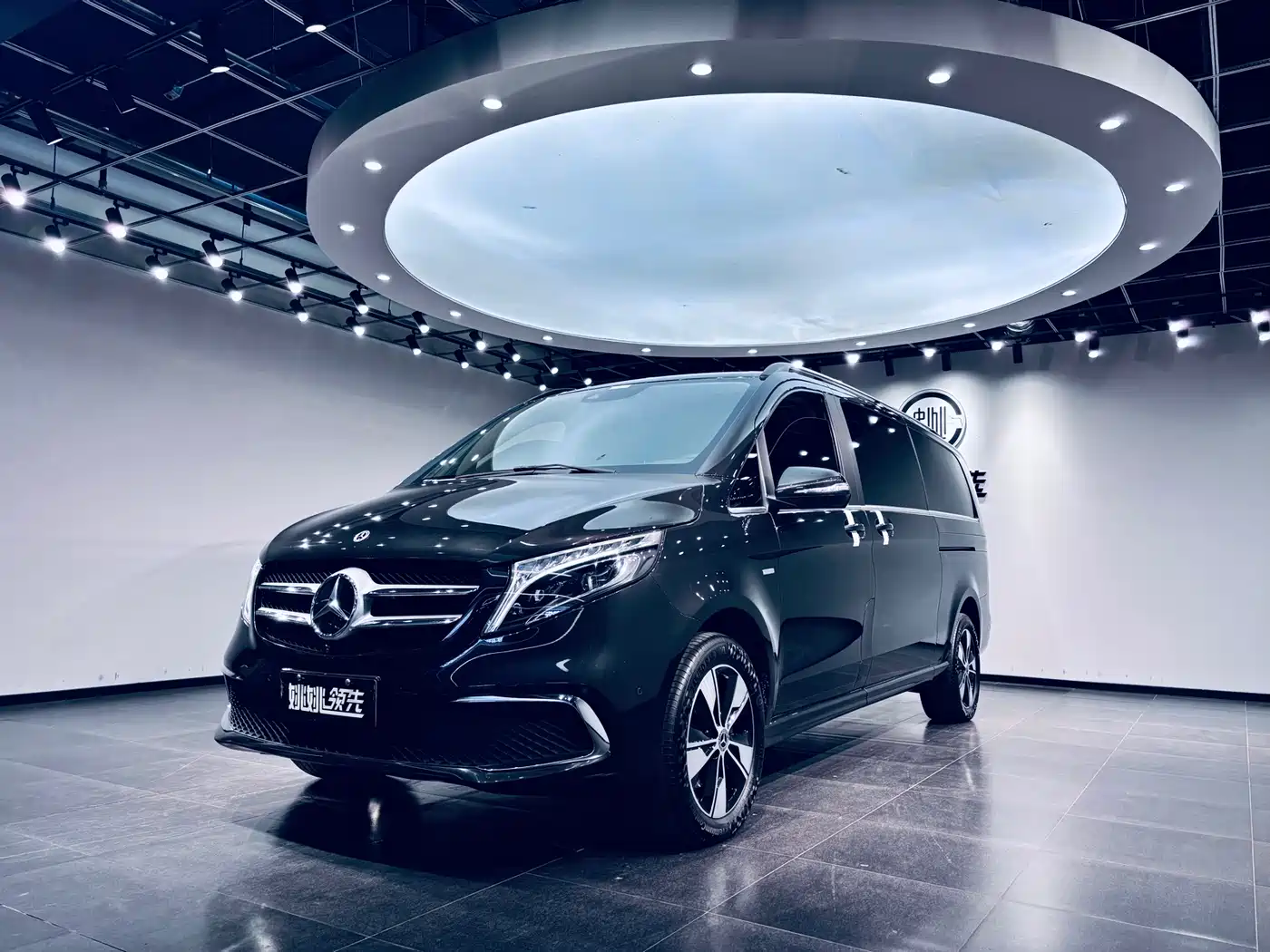 Mercedes-Benz V-Class 2022 V 260 L Long Wheelbase Prestige Edition