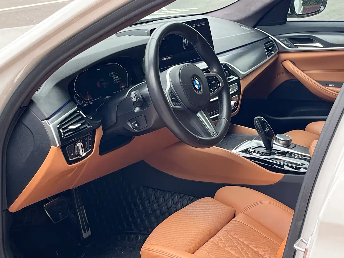 BMW 5 Series (Import) 2021 525i M Sport Package фото 4