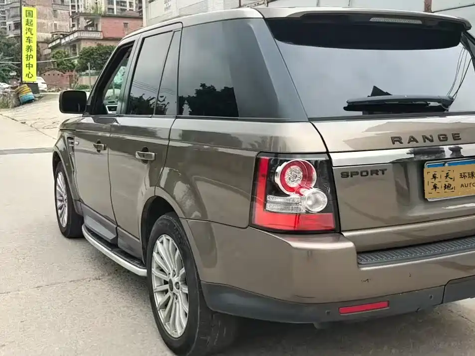 Land Rover Range Rover Sport 2012 3.0 TDV6 HSE Diesel Version фото 9