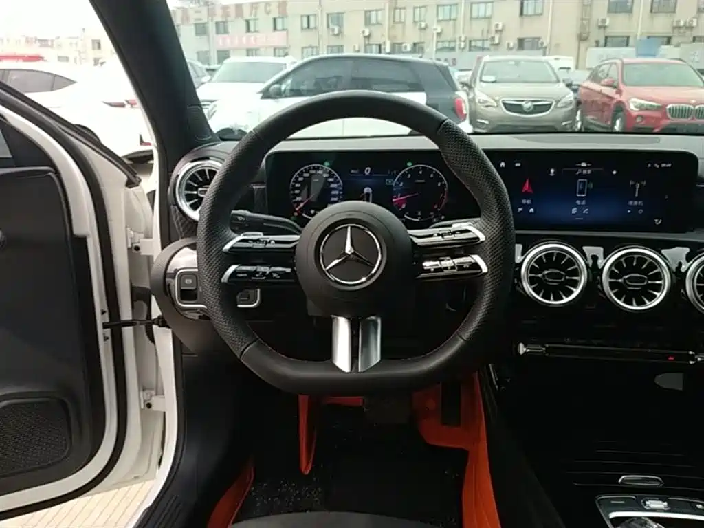 Mercedes-Benz A-Class 2024 Facelift A 200 L Fashion фото 11