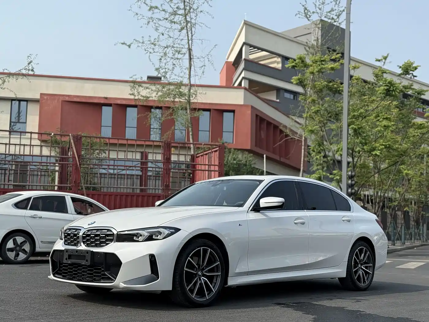 BMW 3 Series 2023 325Li M Sport Package