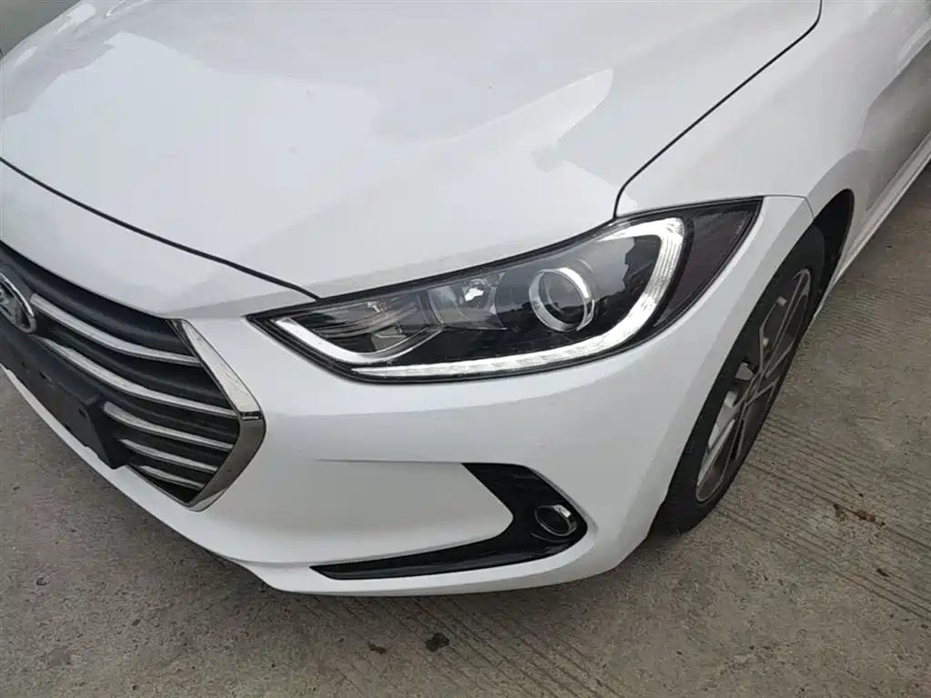 Hyundai Elantra 2016 Model 1.6L Automatic Smart Elite фото 24