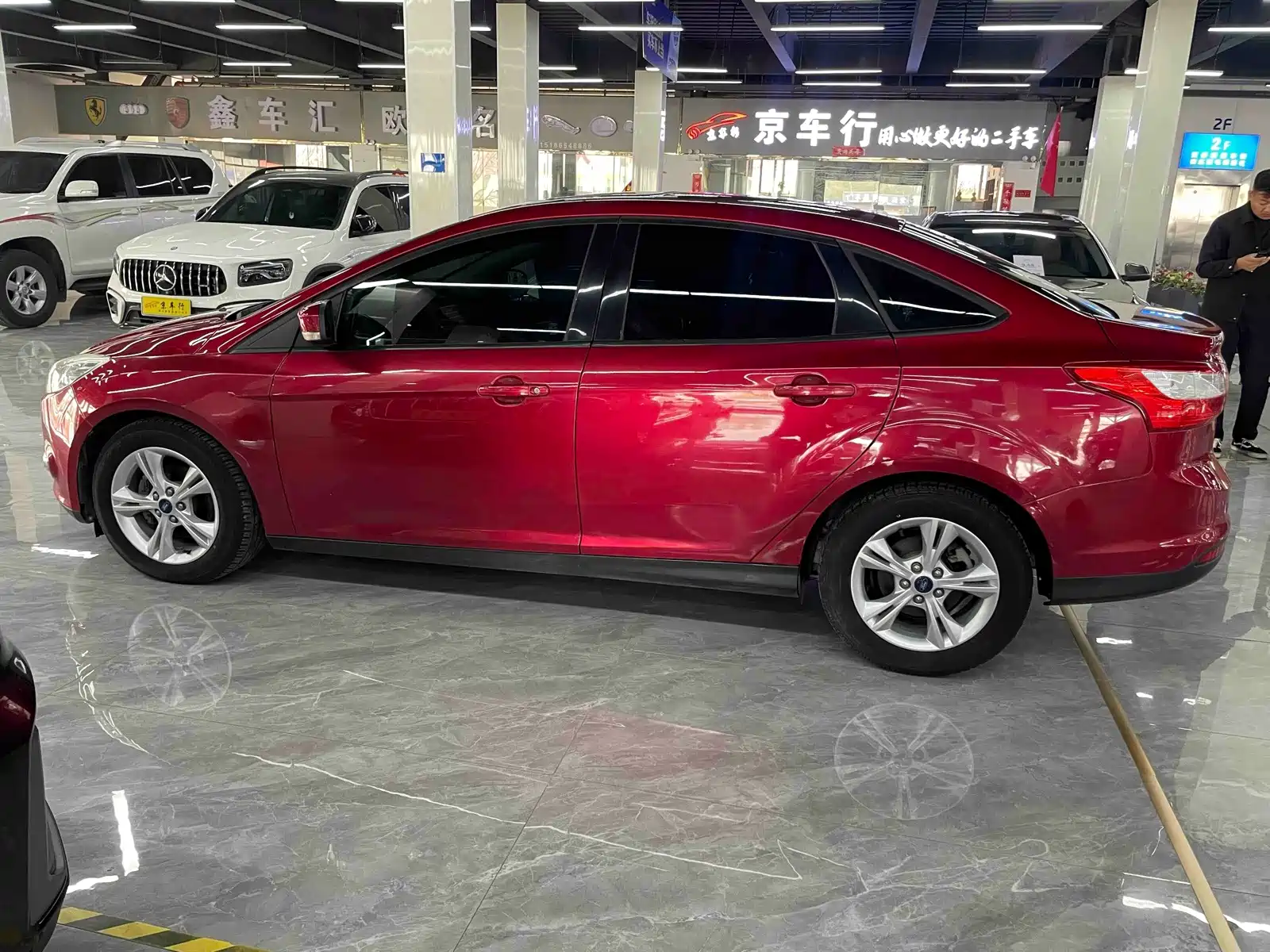 Фото 2 - Ford Focus