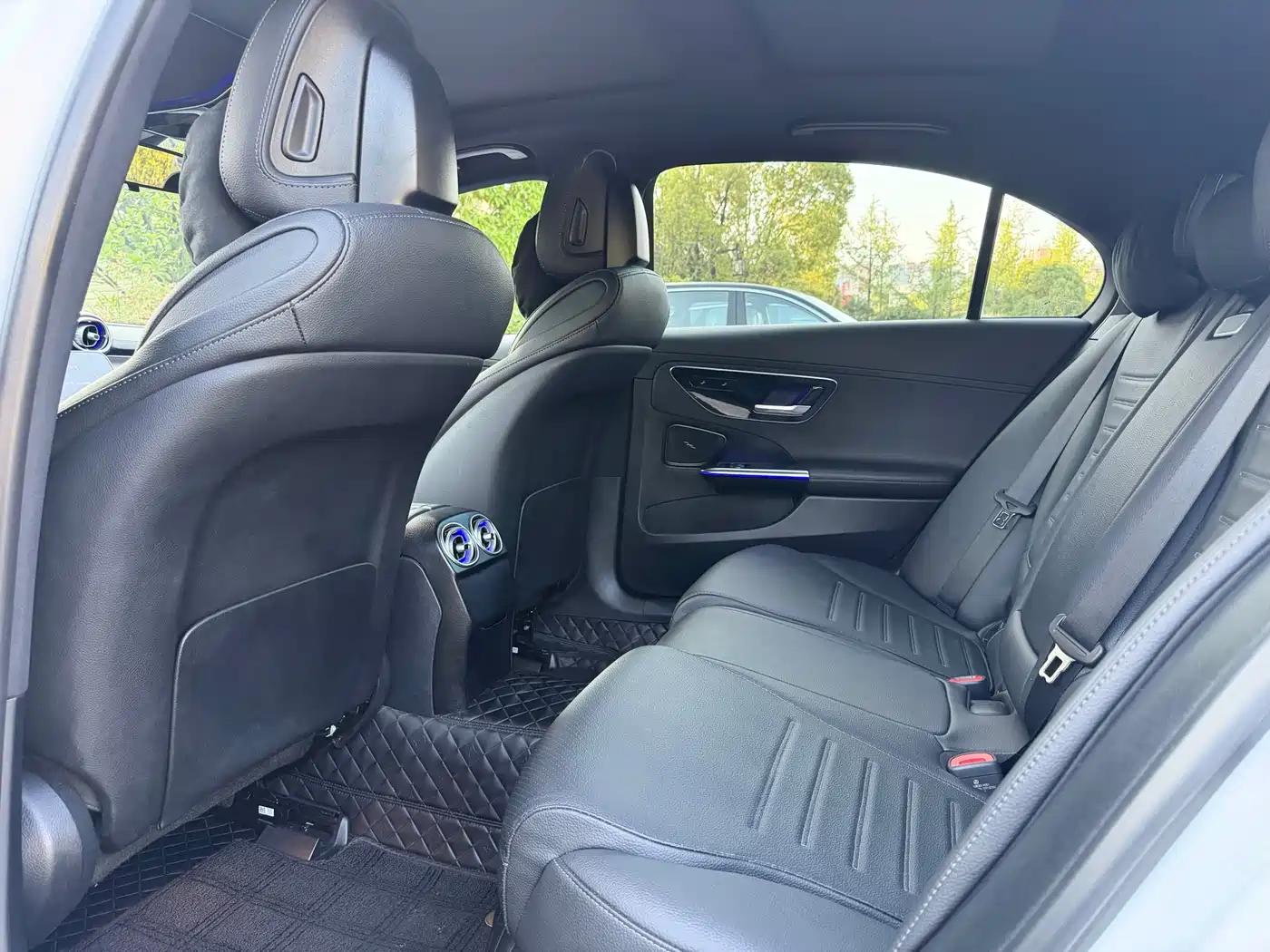 Mercedes-Benz C-Class 2024 C 260 L Sport фото 4