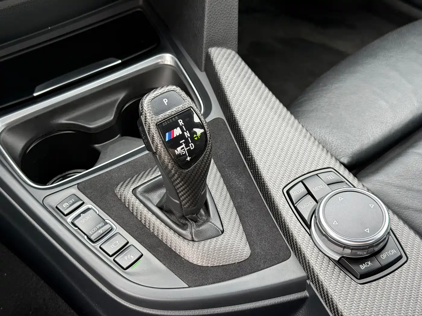 BMW 3 Series 2015 328i M Sport фото 8