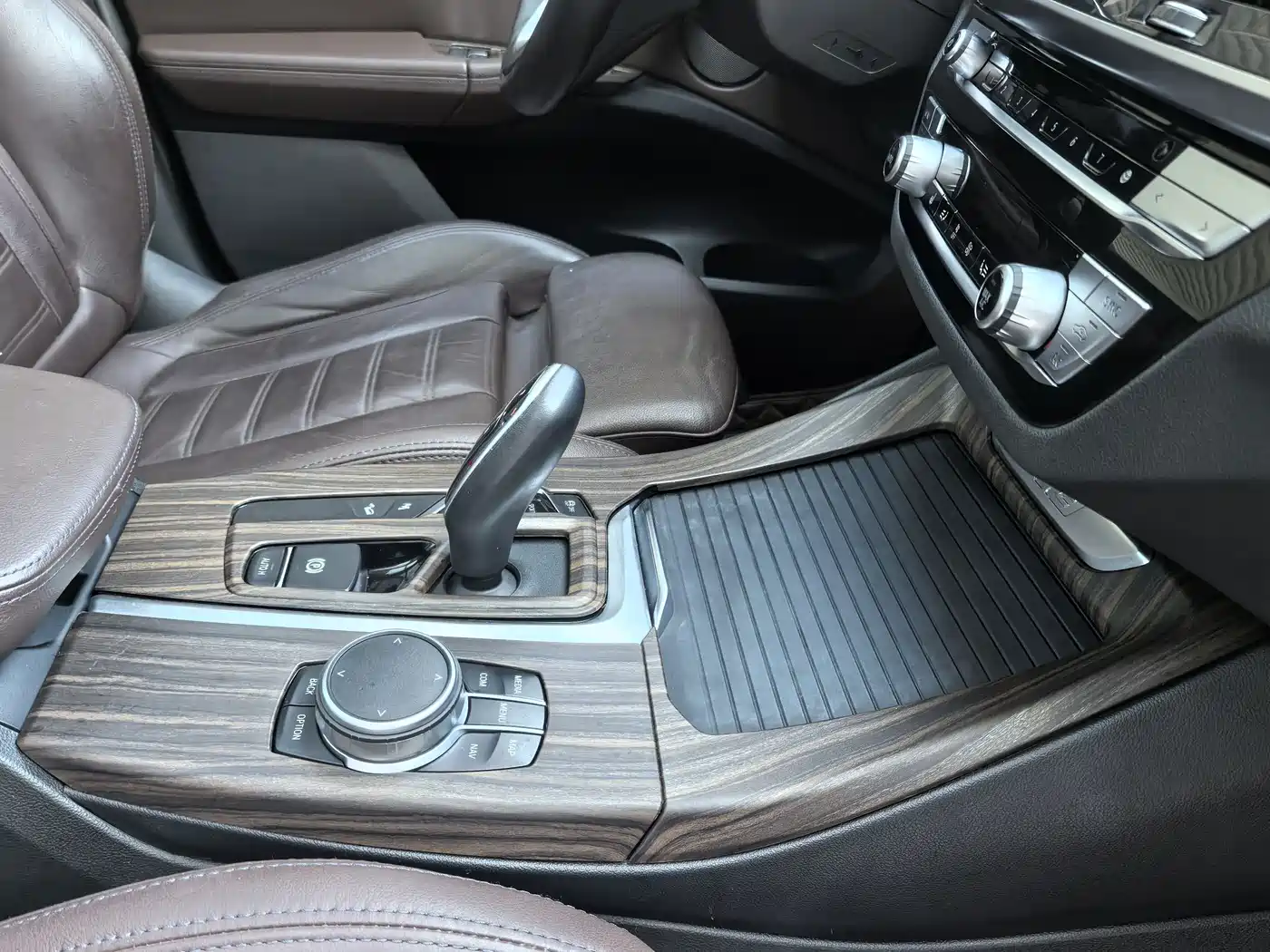 BMW X3 2021 xDrive28i Luxury Package фото 38
