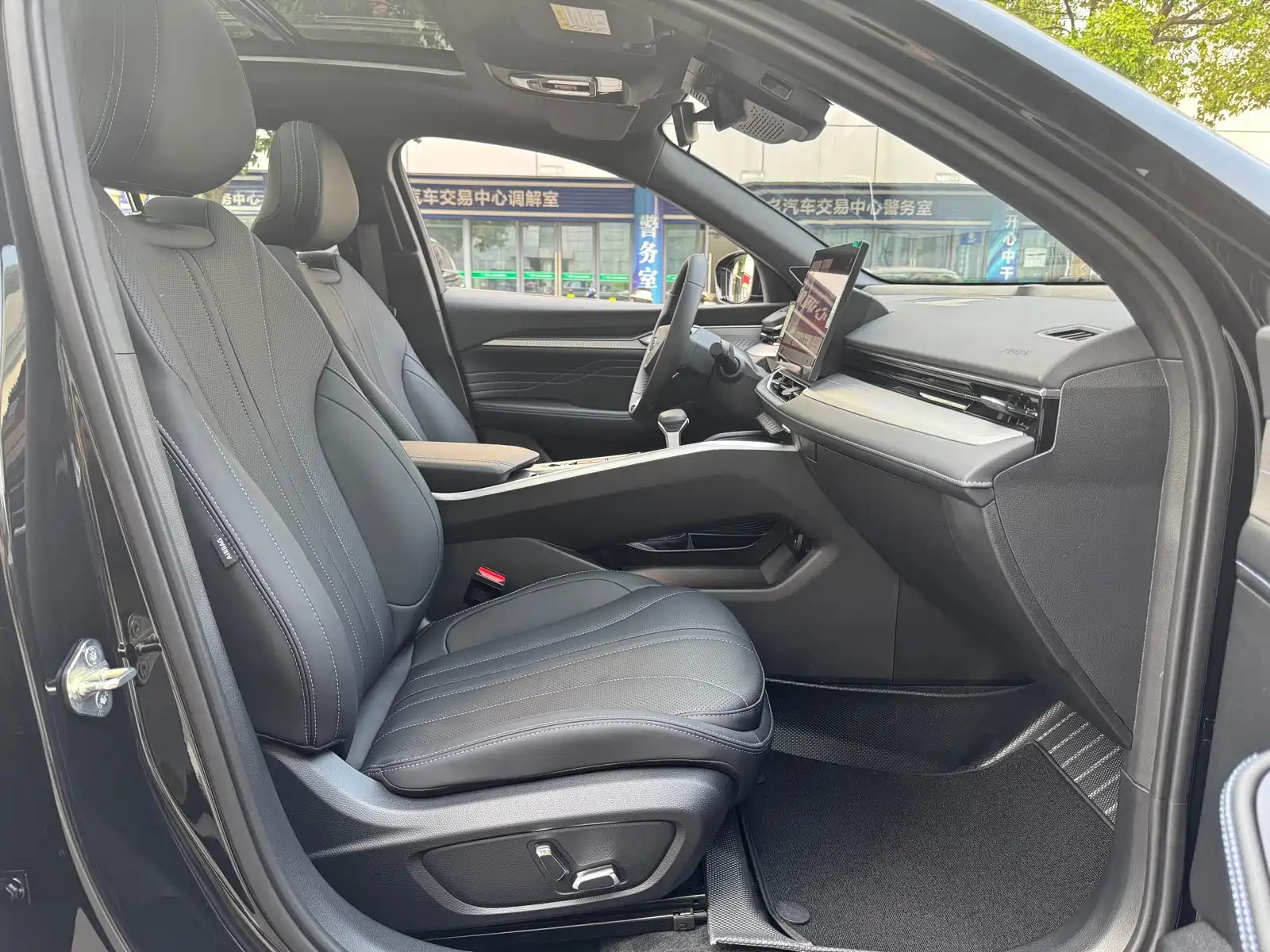 Фото 9 - Geely Preface