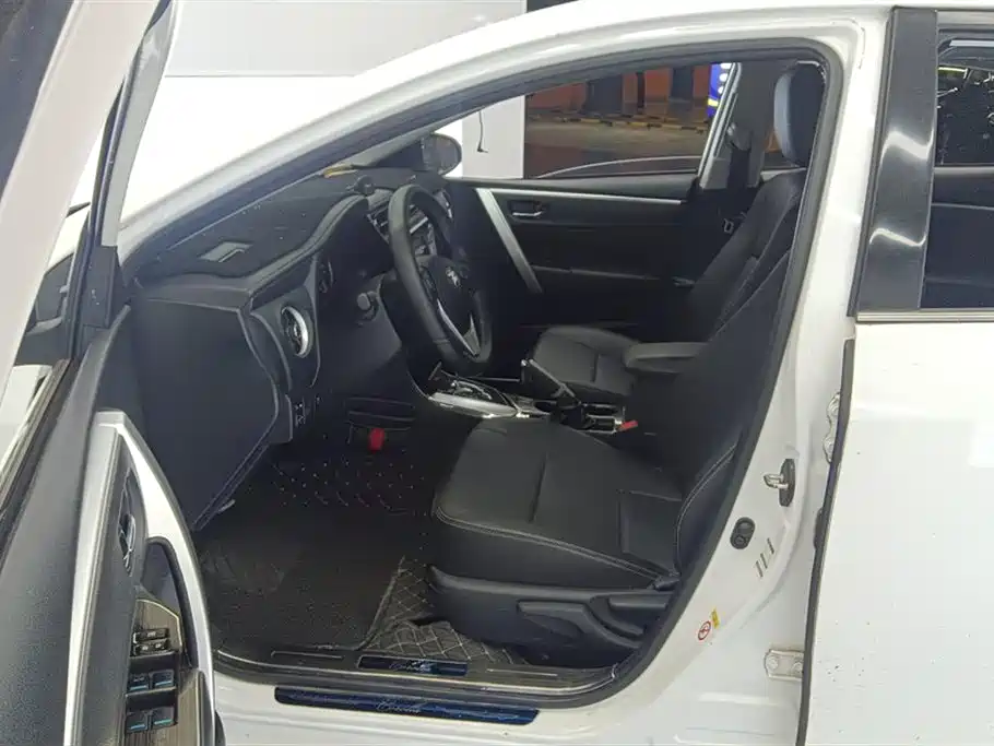 Toyota Corolla 2017 Facelift 1.2T S-CVT GL-i фото 9