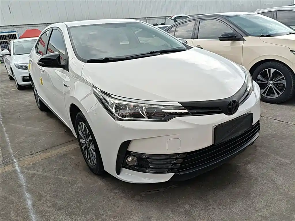Toyota Corolla 2017 Facelift 1.2T S-CVT GL-i фото 4