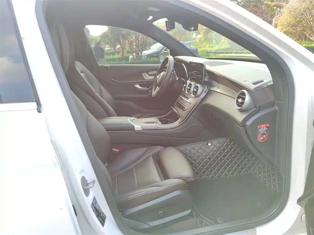 Mercedes-Benz GLC 2020 Facelift GLC 300 L 4MATIC Dynamic фото 6