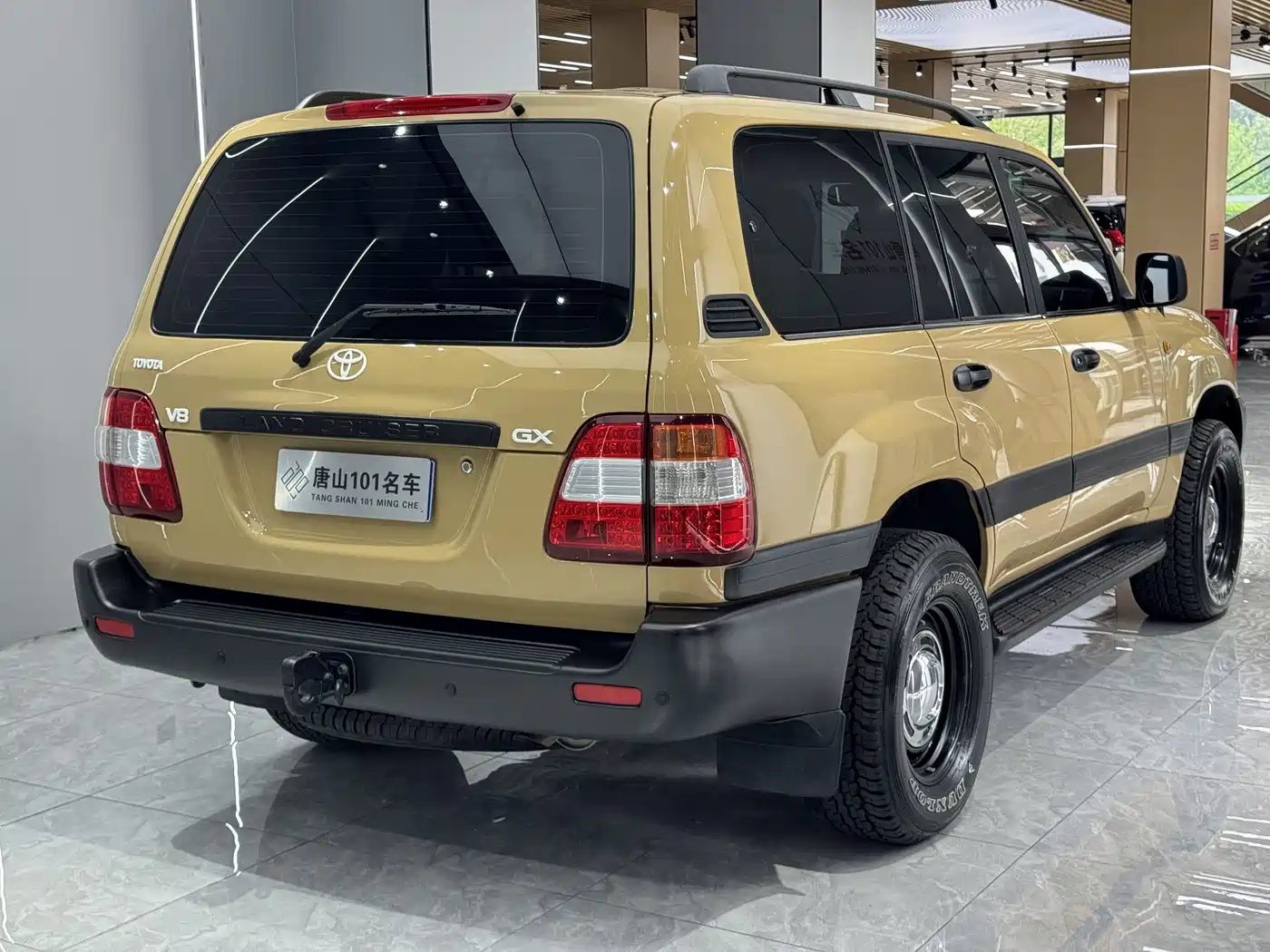 Toyota Land Cruiser 2005 Model 4.7L Automatic VX-R Luxury DVD Edition фото 7