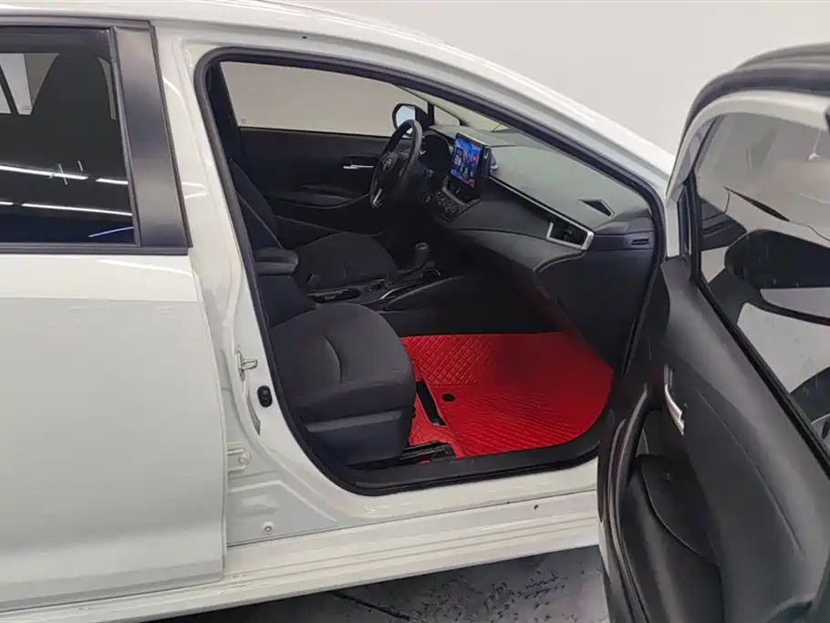Toyota Corolla 2019 1.2T S-CVT GL Pioneer Edition фото 8