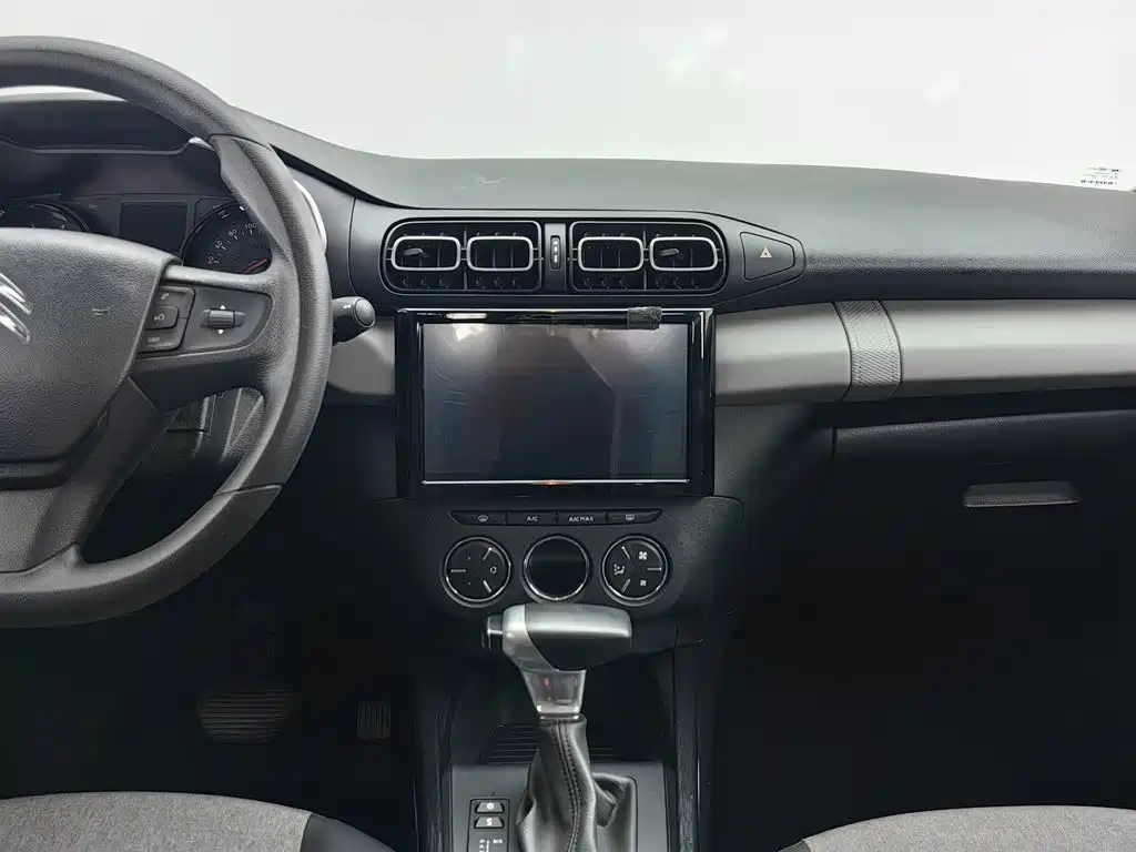 Фото 12 - Citroën C3-XR