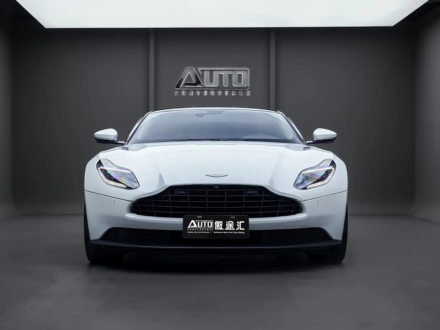 ASTON MARTIN DB11