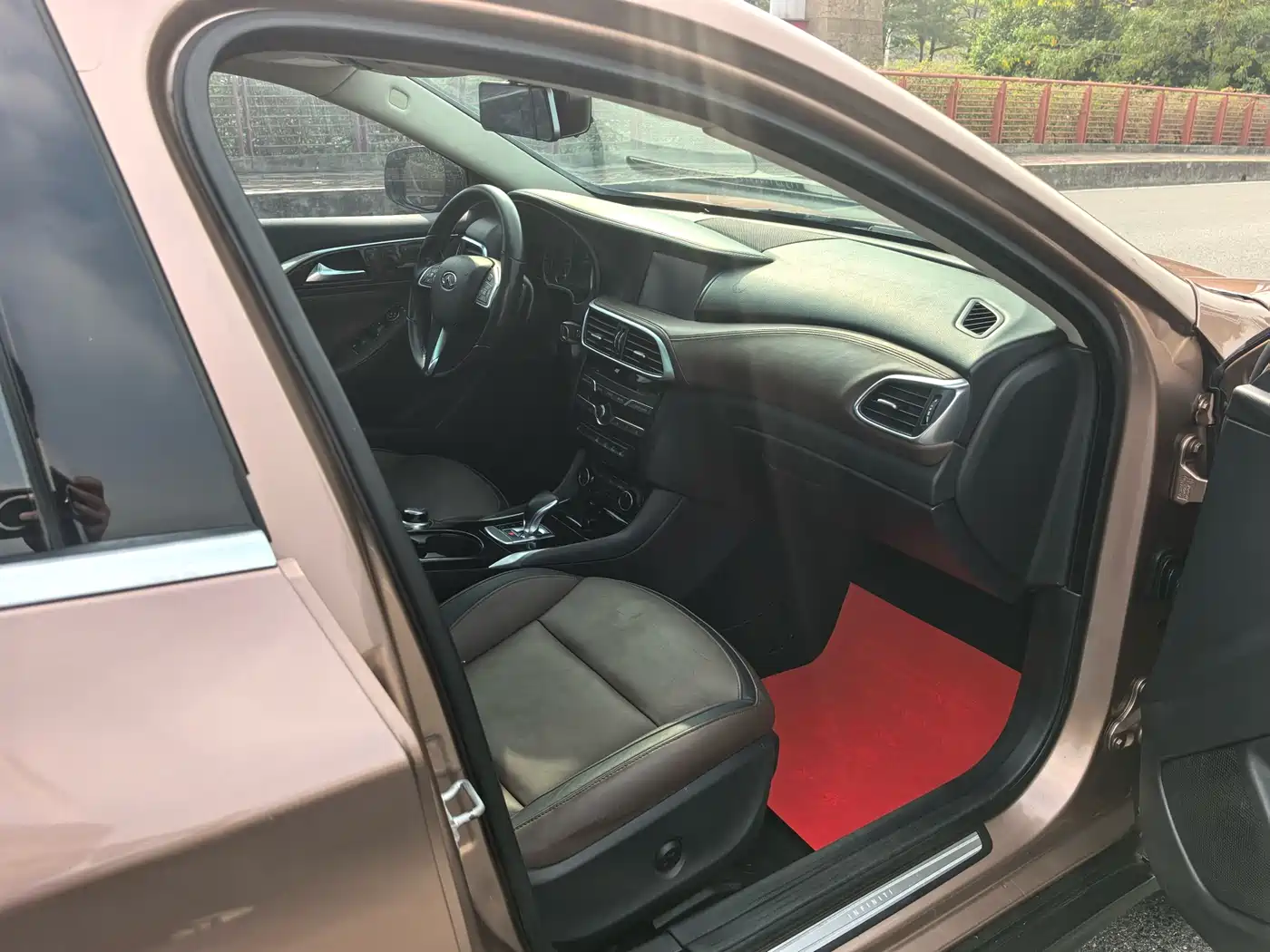Infiniti QX30 2017 2.0T 4WD Sport Edition фото 20