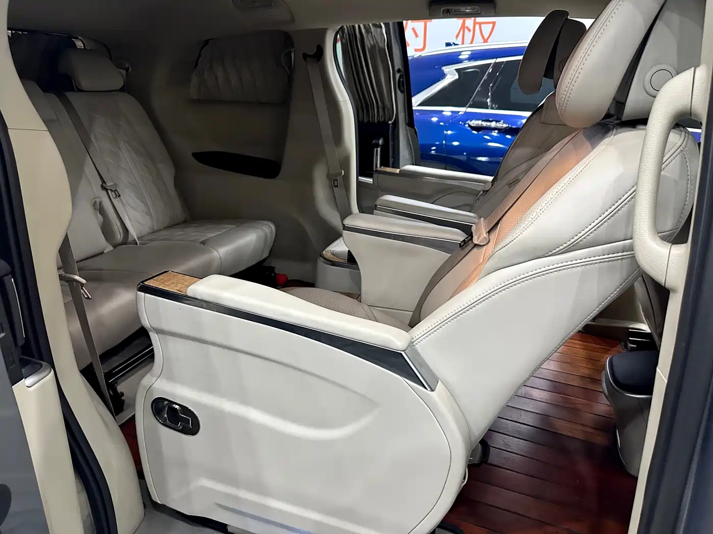 Buick GL8 2018 28T Comfort China VI фото 27