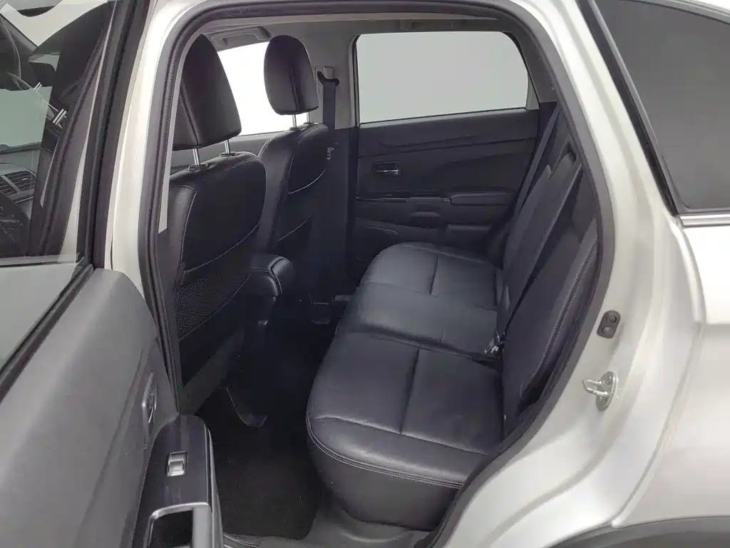 Peugeot 4008 (Import) 2014 2013 2.0L 2WD Luxury
