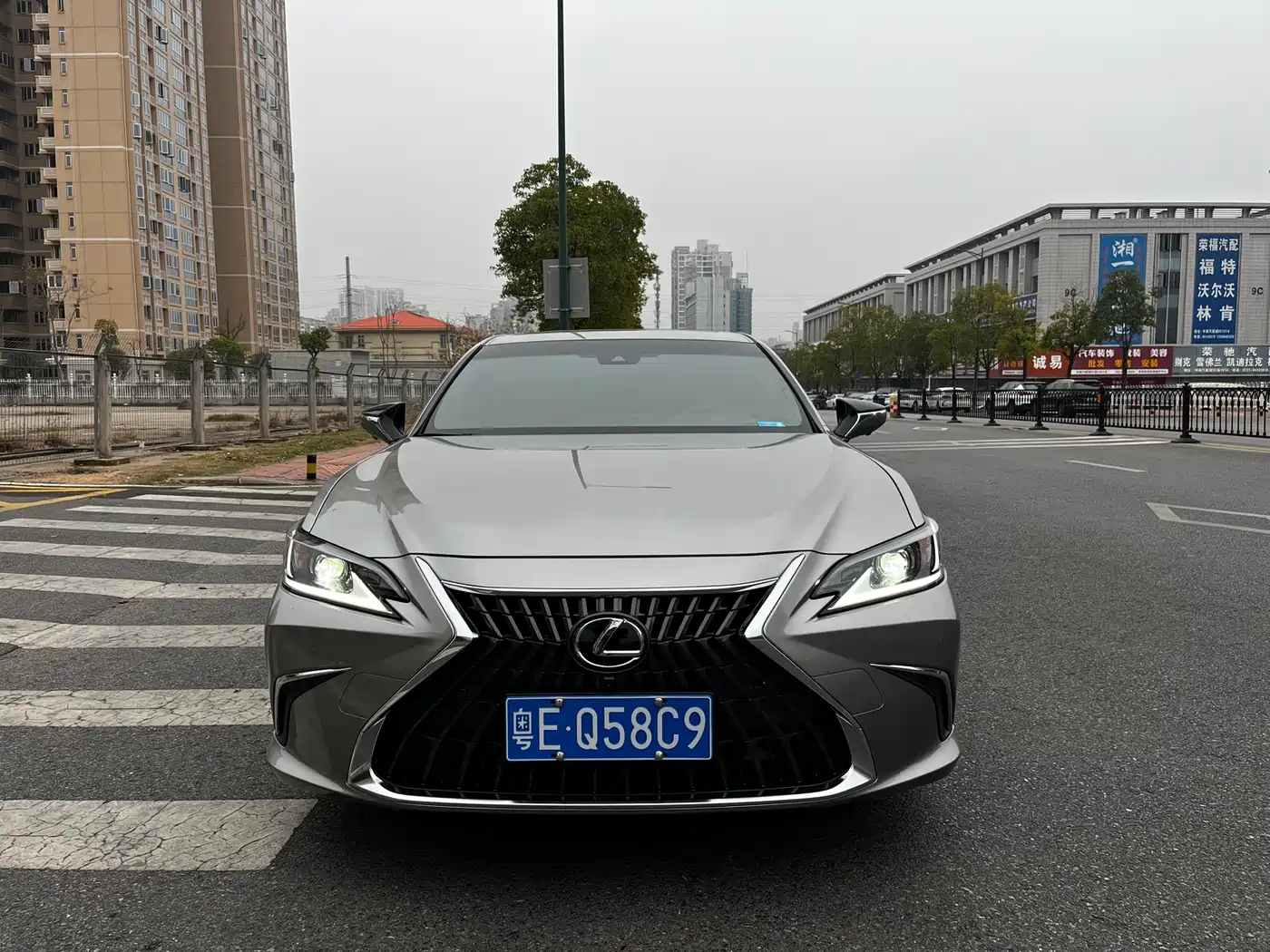 Lexus ES 2022 200 Excellence Edition фото 2