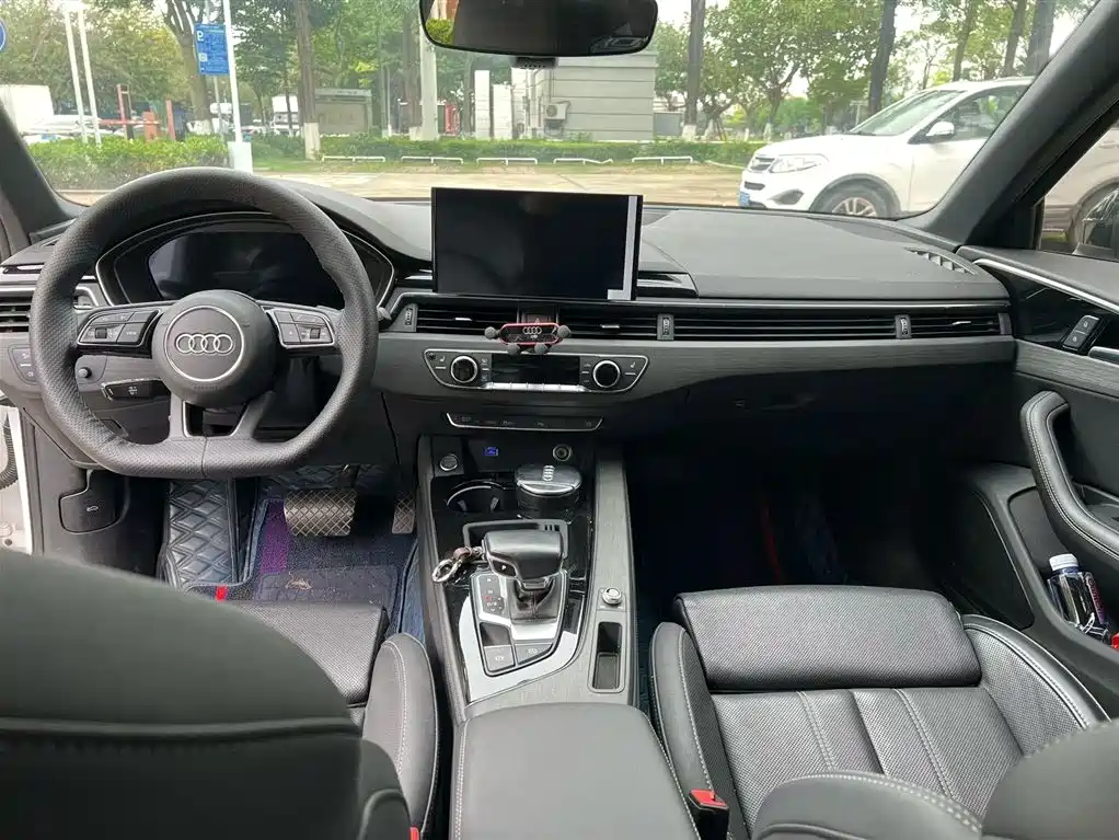 Audi A4L 2023 40 TFSI Luxury Sport фото 6