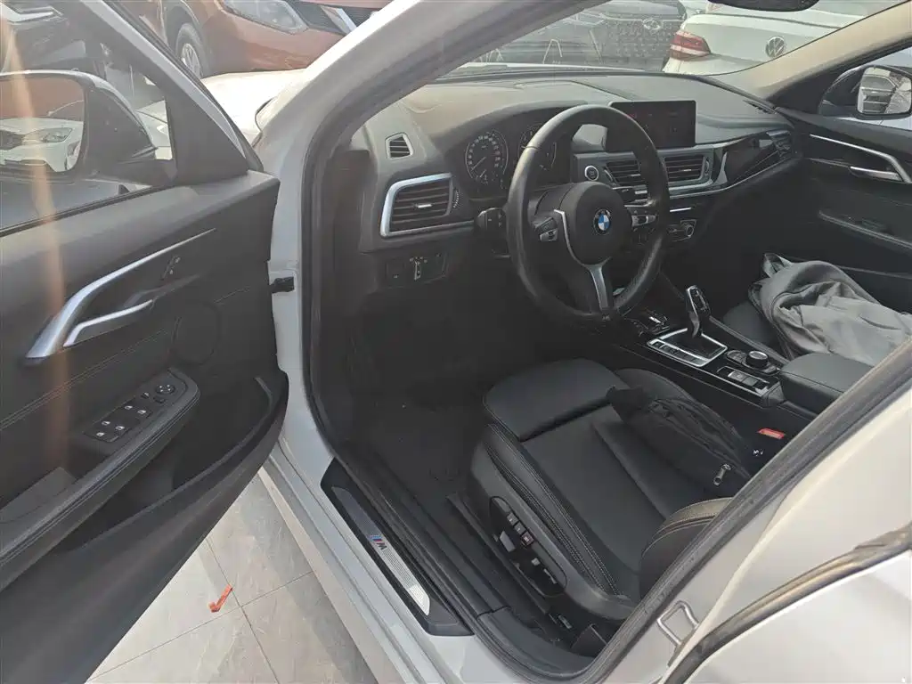BMW 1 Series 2020 Model 120i M Sport Package фото 11