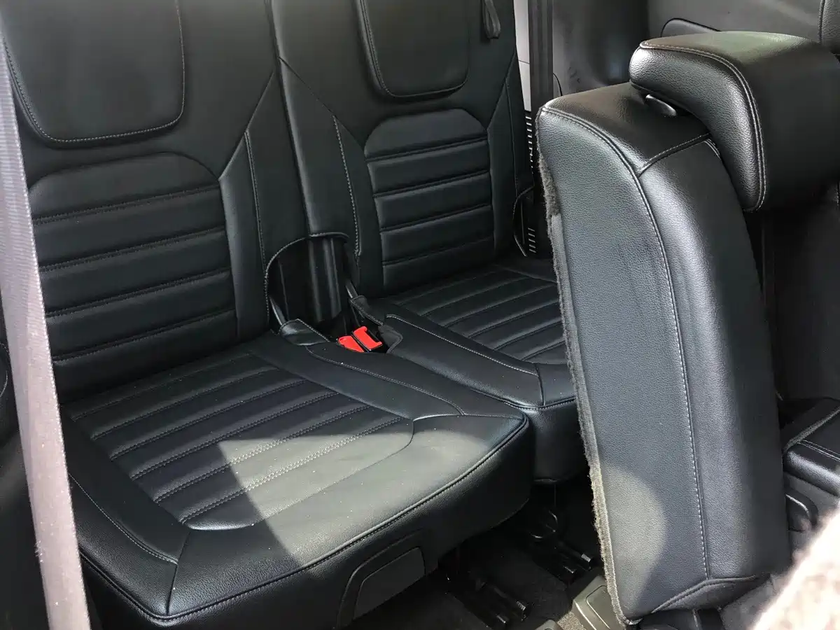 Ford Edge 2018 2018 EcoBoost 245 FWD Platinum 7-seater China V