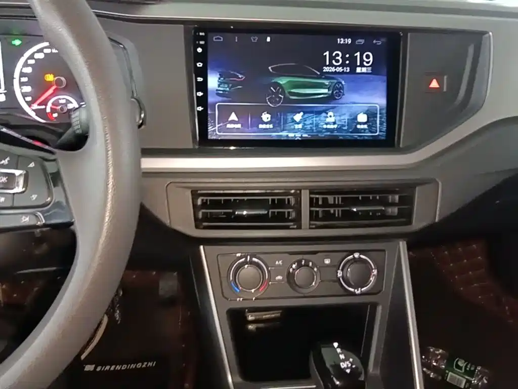 Volkswagen Polo 2019 Plus 1.5L Automatic Panorama Enjoyment Edition фото 13