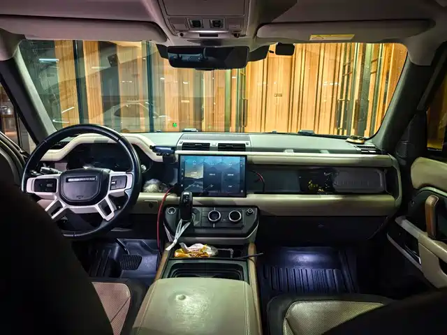 Land Rover Defender 2022 110 P400 X-DYNAMIC HSE — фото 5