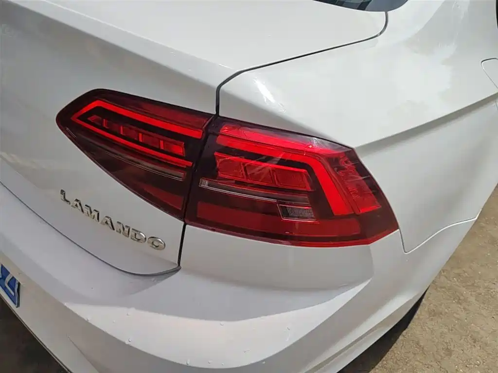 Volkswagen Lamando 2021 230TSI DSG Fashion Edition фото 8