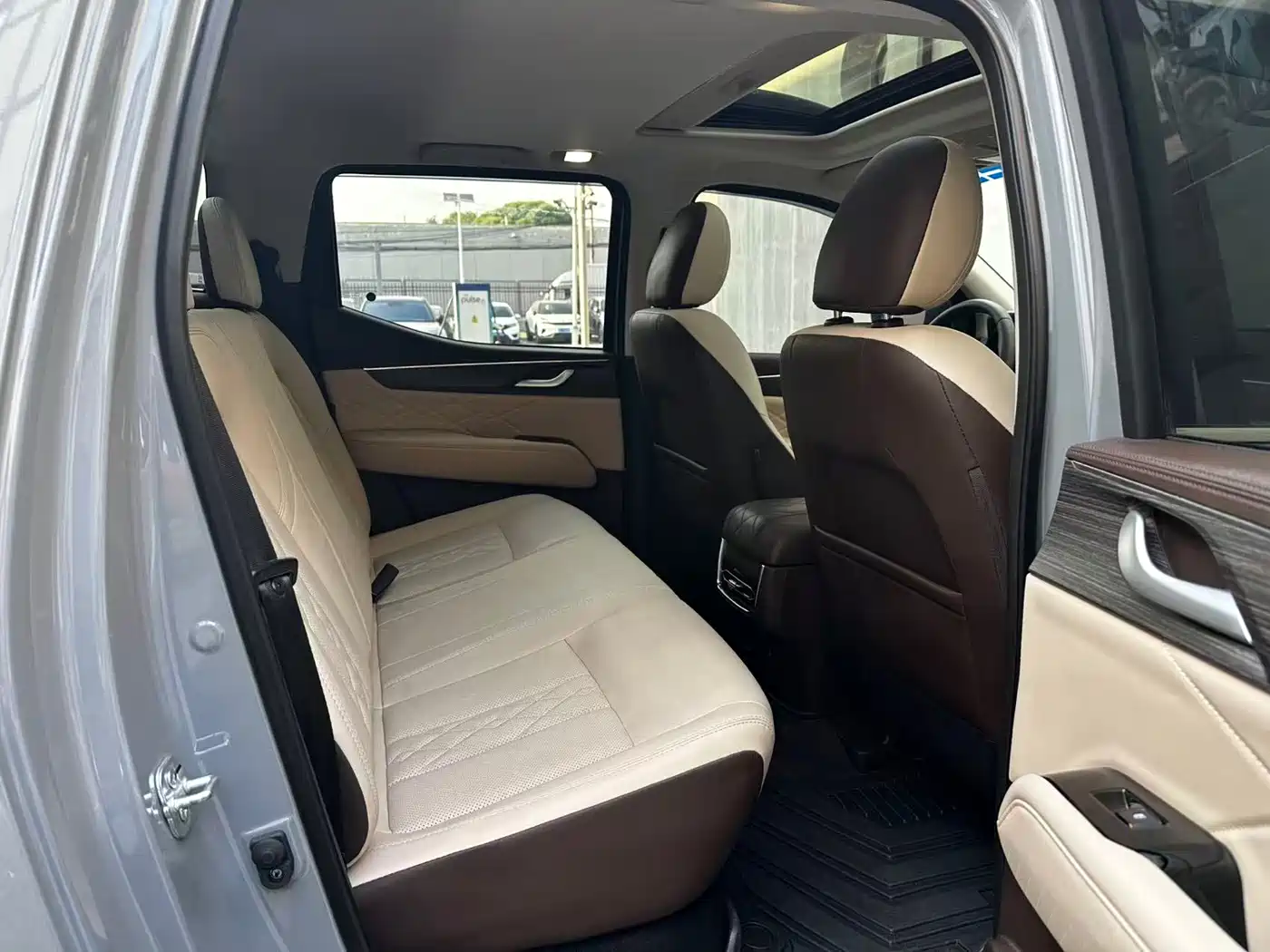 Dongfeng Rich 7 2022 2022 2.3T Automatic 4WD Diesel Flagship M9T
