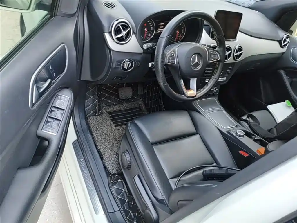 Mercedes-Benz B-Class 2019 B 200 Dynamic фото 16